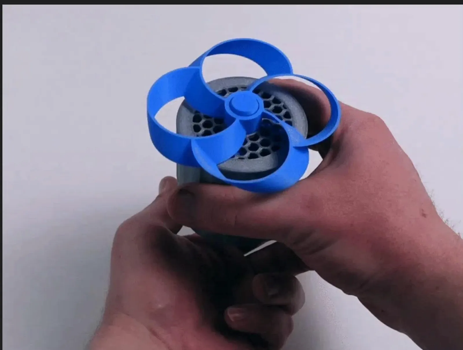 3D-printed toroidal launcher using a dual-stage planetary gear transmission